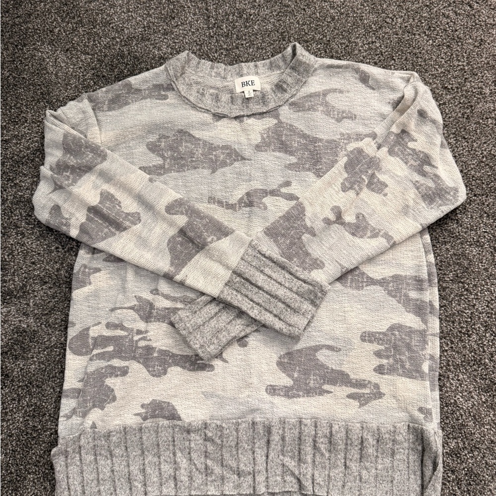 BKE Gray Camo Crewneck Sweater